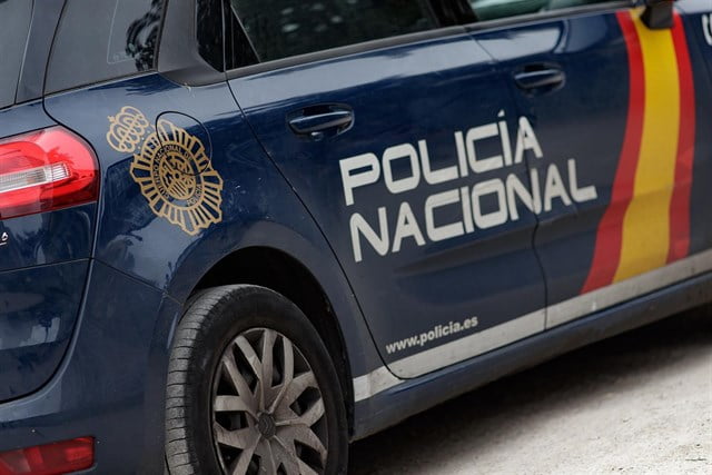 Policita Nacional Talavera Detenidas tres personas por su presunta implicación en el robo de joyas Detenidos por robo de joyas: implicados dos jóvenes y un comerciante que las adquiría irregularmente