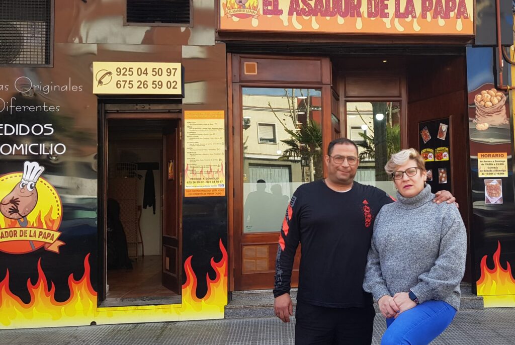 Asador La Papa cumplirá dos años en el Barrio Tres Olivos.