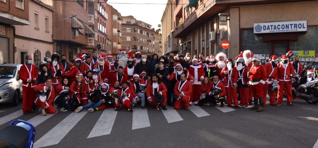 El Grupo Motero Talabayra Moto Original hizó una ‘papanoelada’ solidaria a beneficio de ‘Aurelio de León’