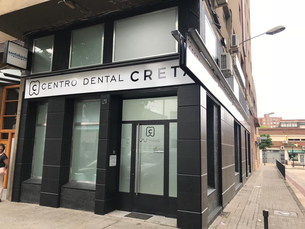 Centro dental Creta, sonrisas sanas en el barrio Puerta de Cuartos