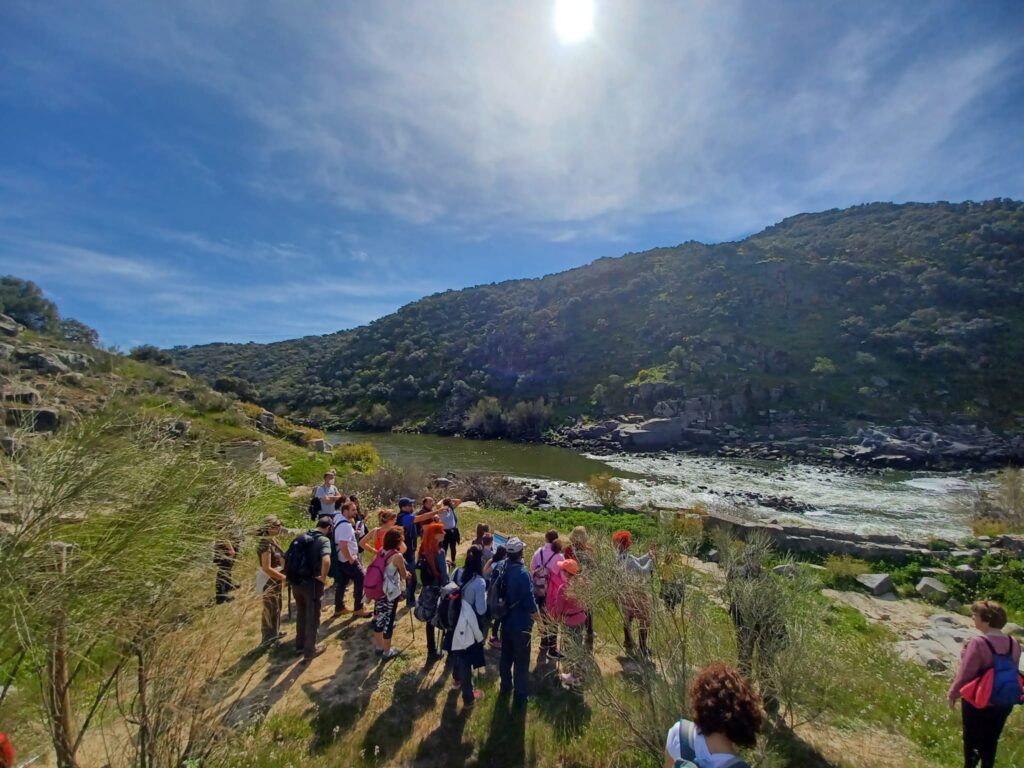 Éxito en las rutas de piragüismo y senderismo para divulgar nuestro patrimonio