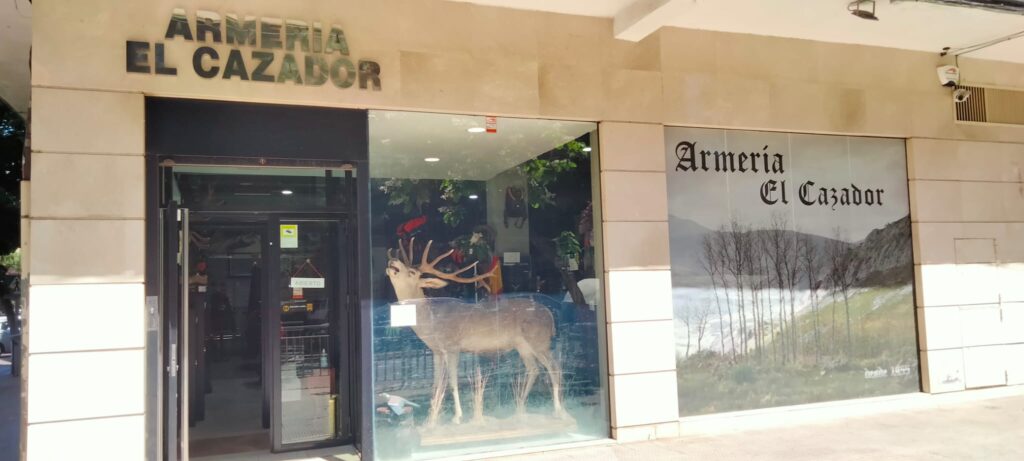 Armería El Cazador, especialistas cinegéticos en el barrio La Solana