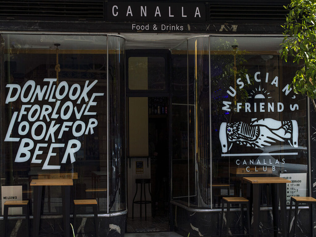 Canalla Food & Drinks, cañas y cócteles en el Casco Antiguo