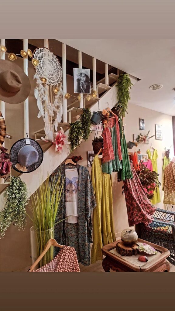 Valeria Pompones, ropa elaborada 'handmade' en el barrio La Alameda