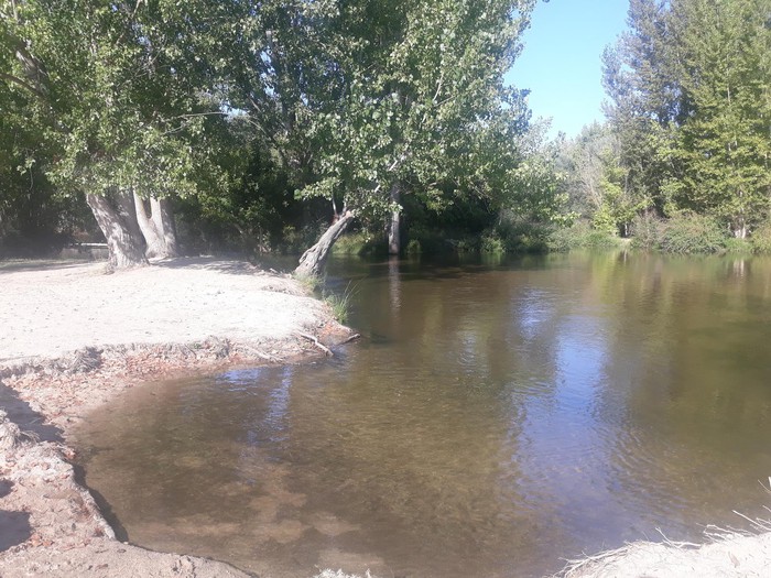 Escalona, descubre sus 4 zonas de baño para refrescarte este verano 