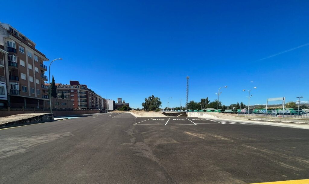 Aparcamiento de la estación de tren de Talavera 