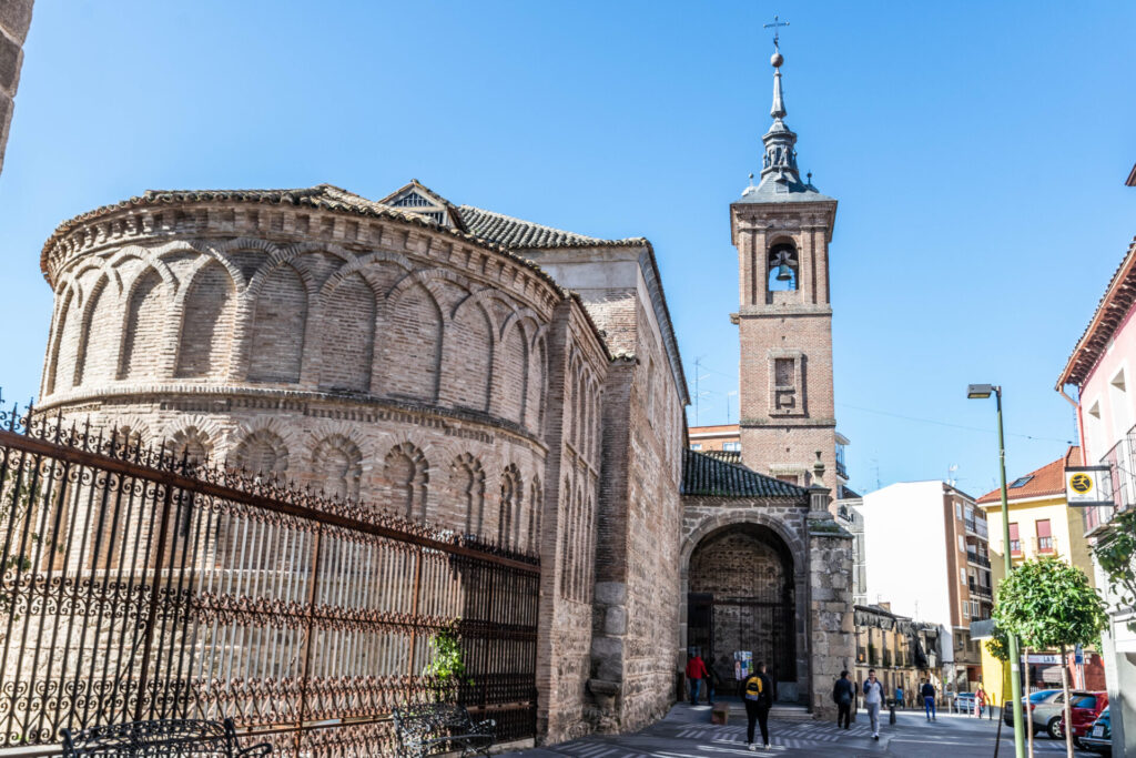 Divergencia económica: Brecha de 11.400 euros en renta anual separan a Toledo y Talavera Espacios culturales de Talavera de la Reina