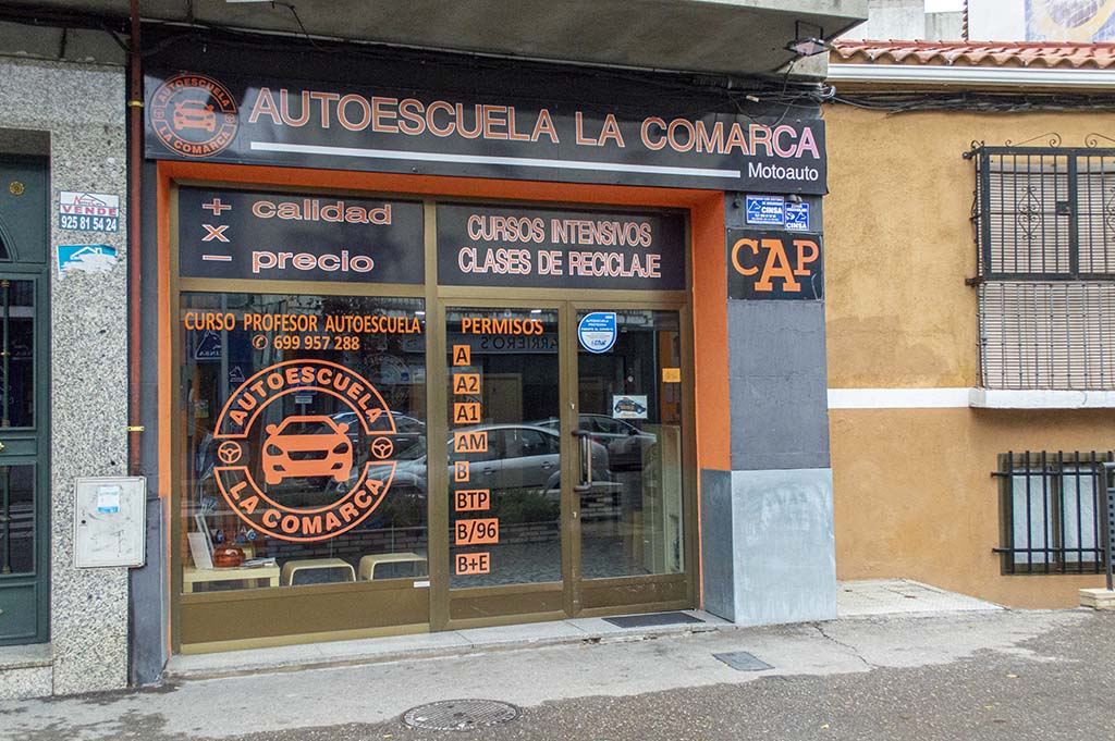 exterior de autoescuela la comarca