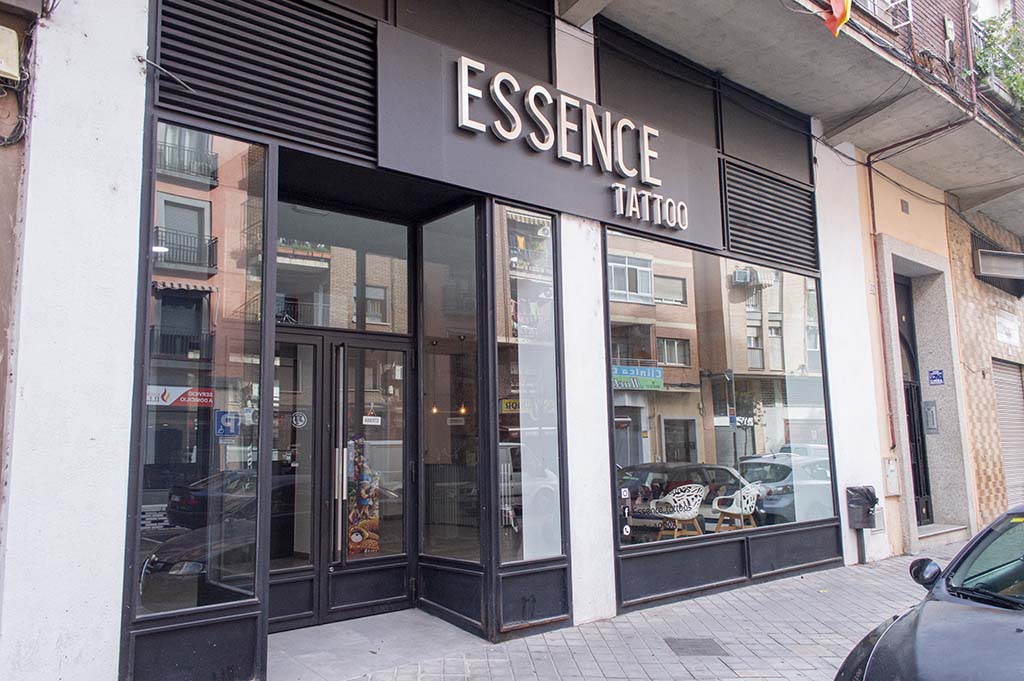 essence tattoo, el mundo del tatuaje en talavera