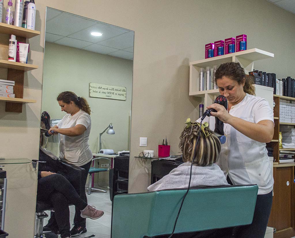 Corto y cambio, más de 20 años de experiencia en peluquería