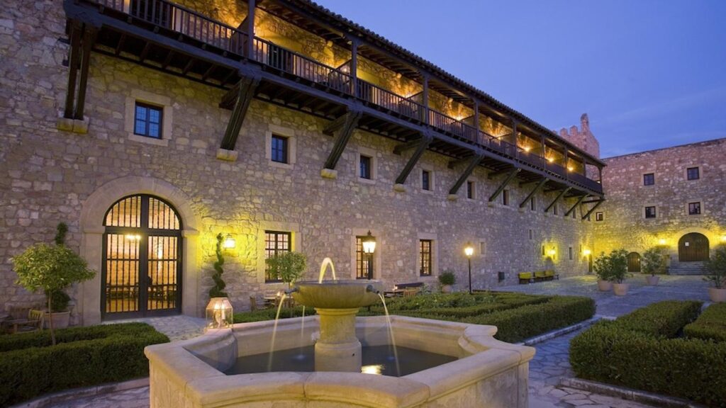 Este puente escápate a Sigüenza, Guadalajara. Foto: www.turismocastillalamancha.es de David Blázquez.