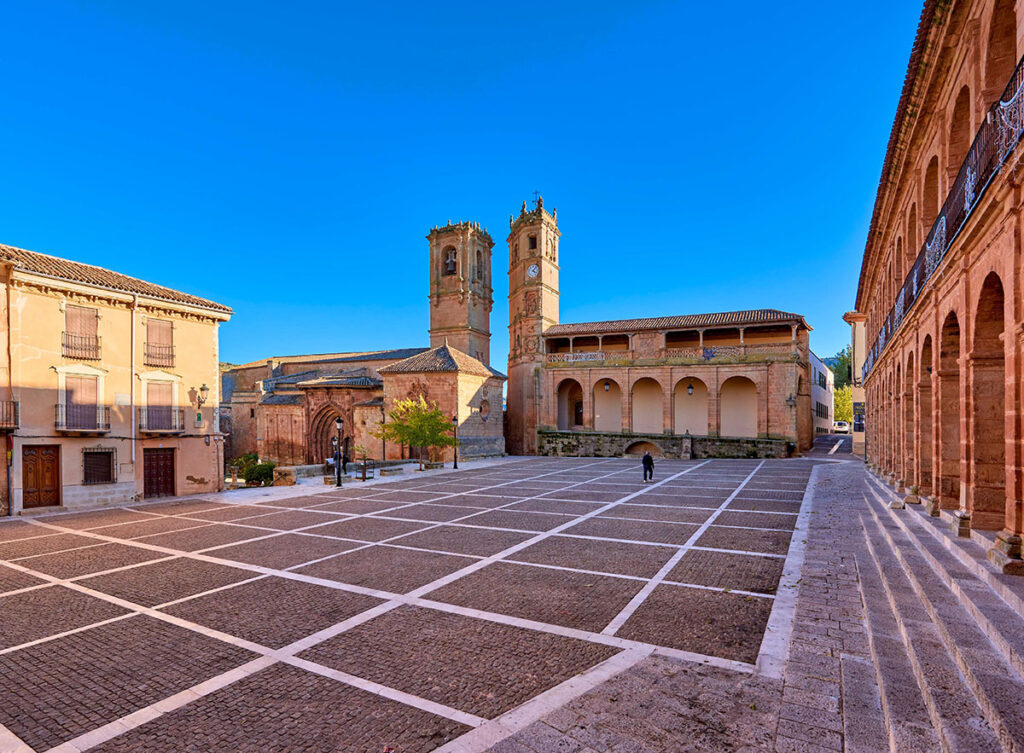 Las 11 plazas con más encanto de Castilla - La Mancha