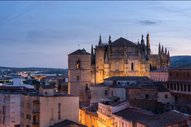 Escápate a Plasencia, ciudad de las dos catedrales a poco más de una hora de Talavera