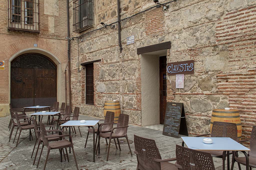 Bar Claustro, el mejor servicio en un entorno inmejorable en Talavera