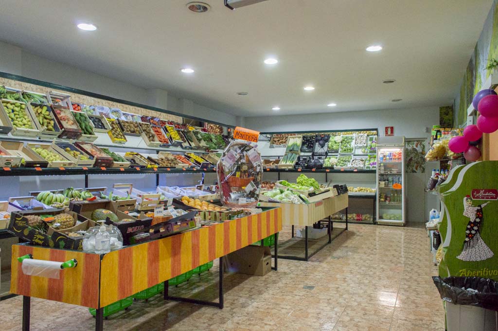 Frutas y Verduras Hierbabuena, fruta, verdura y productos latinos