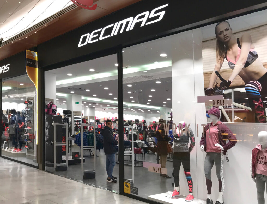 Se necesita dependiente en tienda de deportes en CC Los Alfares