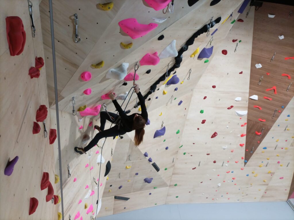 Block and rock, nuevo y único centro de escalada en Talavera