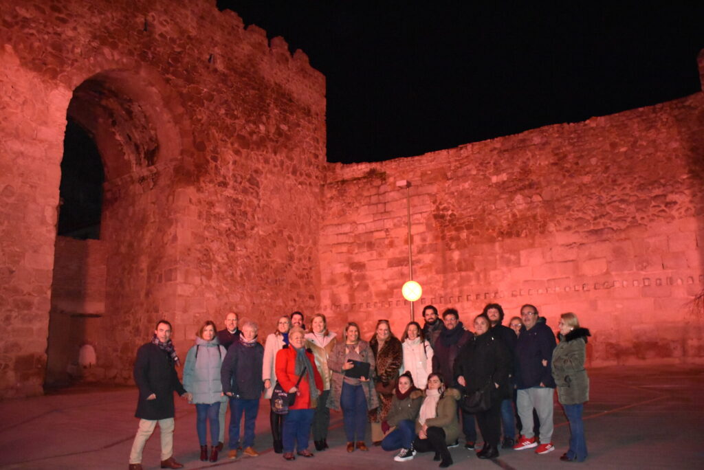 La muralla de Corredera con Palenque inaugura iluminación