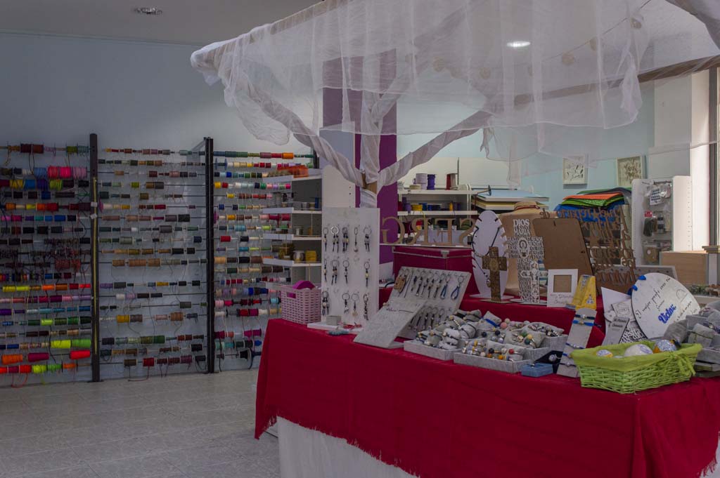  Tienda de abalorios y material para bisutería