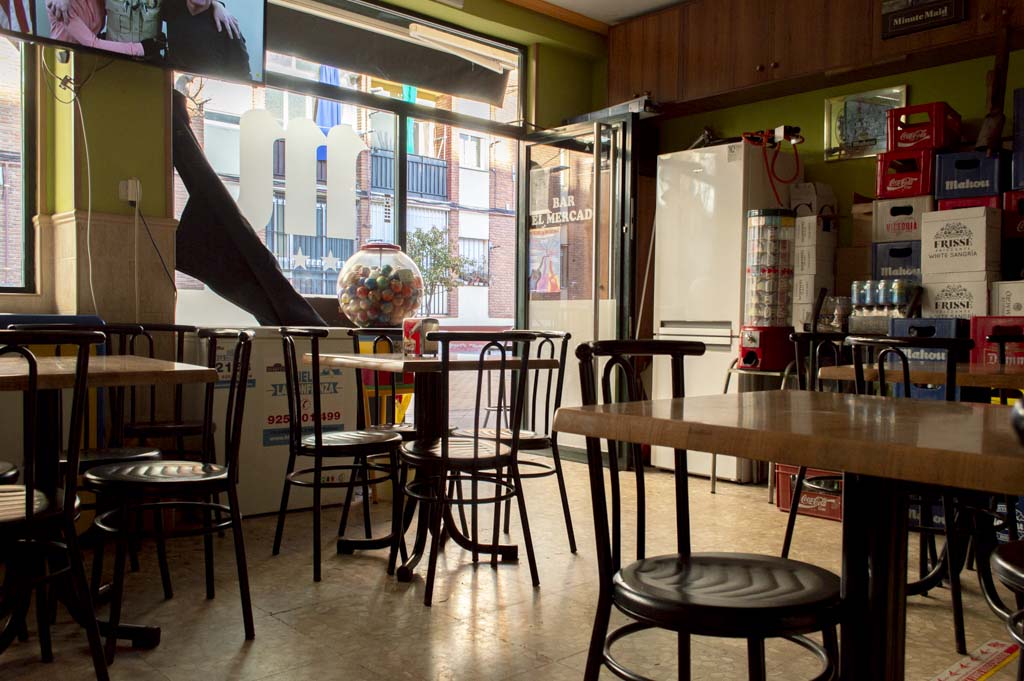 interior de bar el mercado