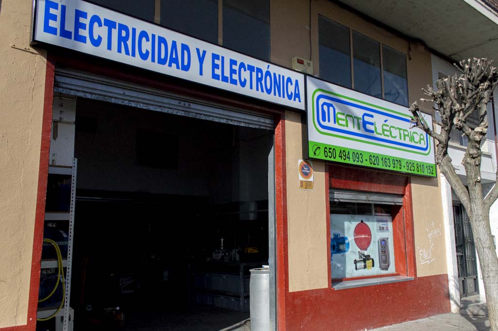 Mente eléctrica y electrónica