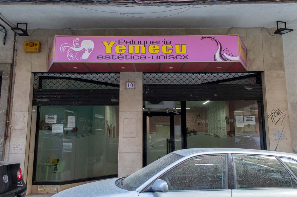 exterior de peluqueria yemecu