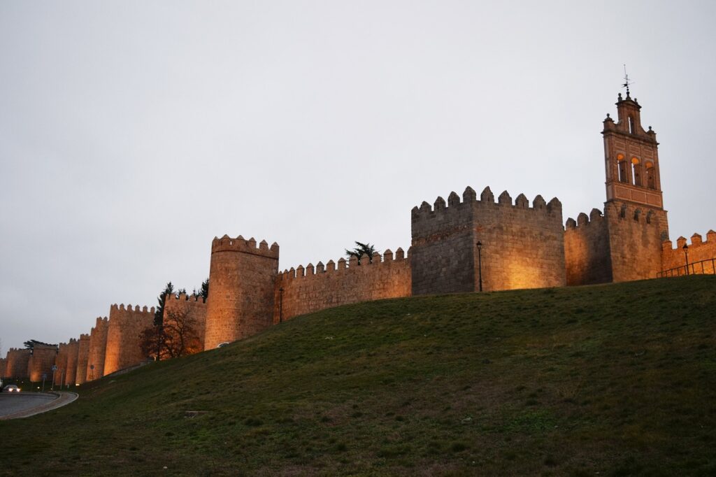Escápate a Ávila, gran historia, monumentos y muralla única a hora y media de Talavera