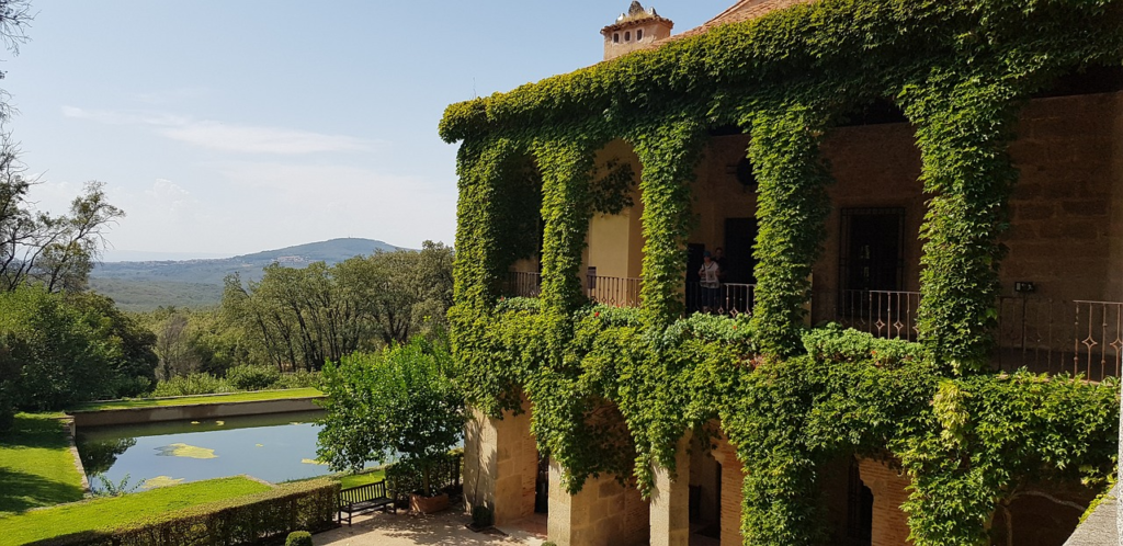 Cuacos de Yuste: belleza, historia y naturaleza cerca de Talavera