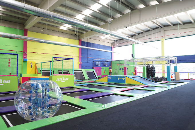 ¡Salta King Trampoline Park: Llega el paraíso del salto al polígono de Cazalegas!