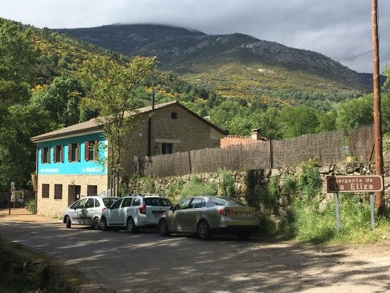 Bar Restaurante La Mirandela, da la entrada a la garganta de la Eliza - Foto de TripAdvisor