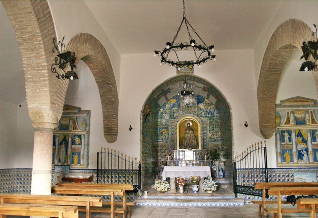 Interior de la Ermita de la Virgen de Gracia - Foto de Miguel Méndez-Cabeza