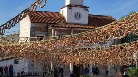 Montesclaros tiene el Record Guinness de huevos enristrados