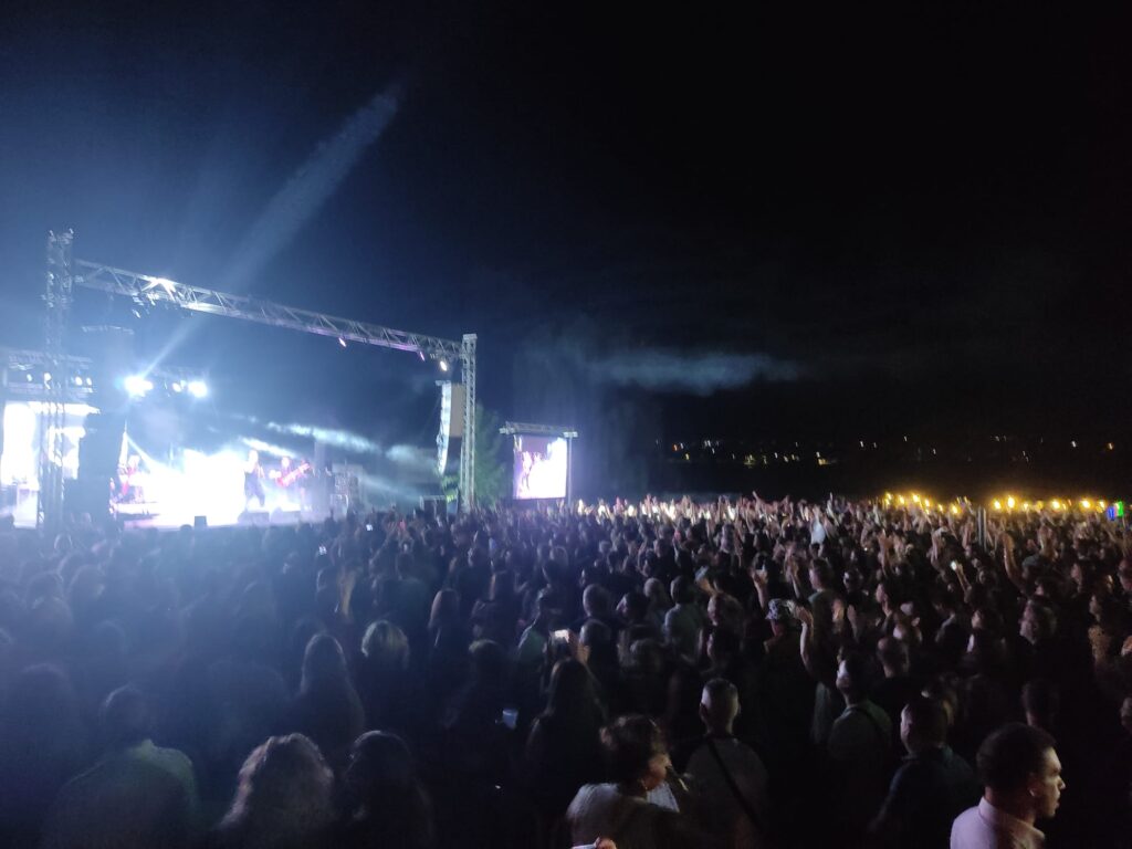 Más de 5000 personas arroparon con éxito el Womka 90's Summer Festival en Cazalegas