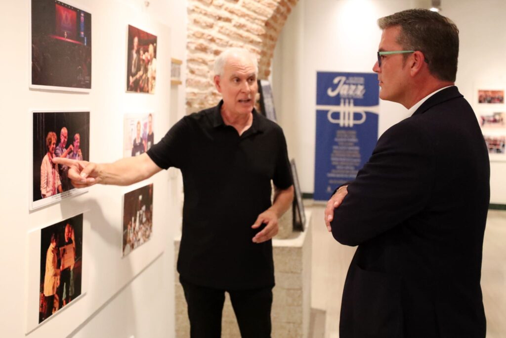 Inaugurada la Exposición de Fotografías de Always Elvis en el Festival de Jazz