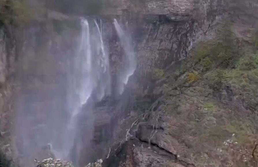 Cascada al Revés: El sobrecogedor efecto del viento en Castilla-La Mancha