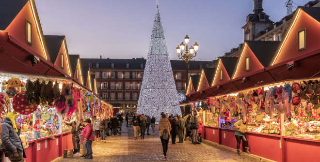 ¡Madrid se desborda de magia navideña! Descubre 5 mercadillos que desafían la rutina festiva cerca de Talavera 7 mercados navideños cerca de Talavera