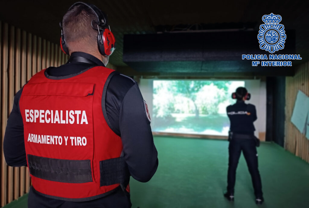 ¡Revuelo en las fuerzas de seguridad! La Policía Nacional de CLM da un giro futurista con sus nuevas galerías de tiro virtuales