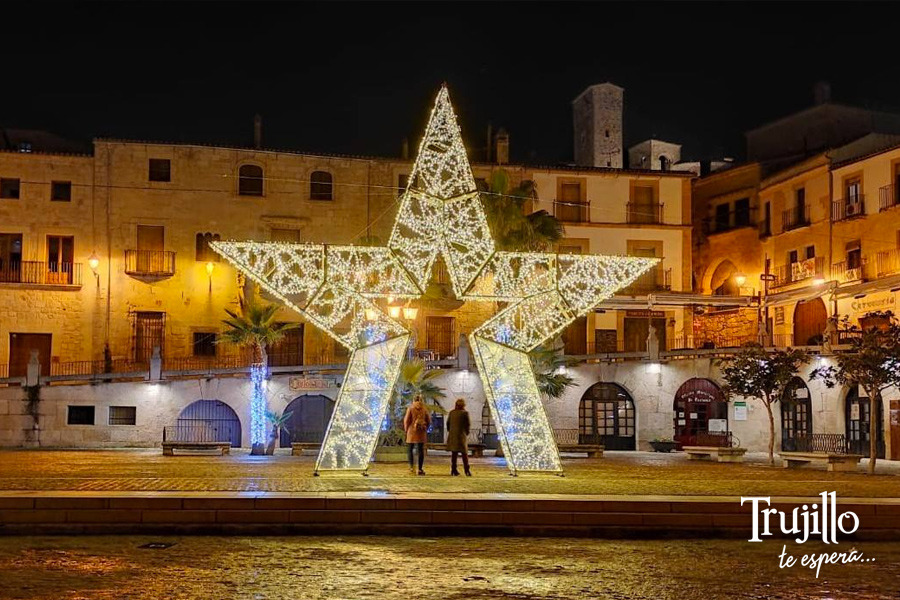 Descubrimiento de Trujillo en Navidad: Una aventura histórica y festiva a un paso de Talavera