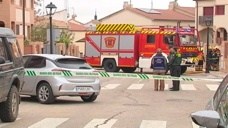 ¡Caos y terror en Villaluenga! Detenido tras atacar con cócteles molotov: ¡Atrincherado con hacha en mano!