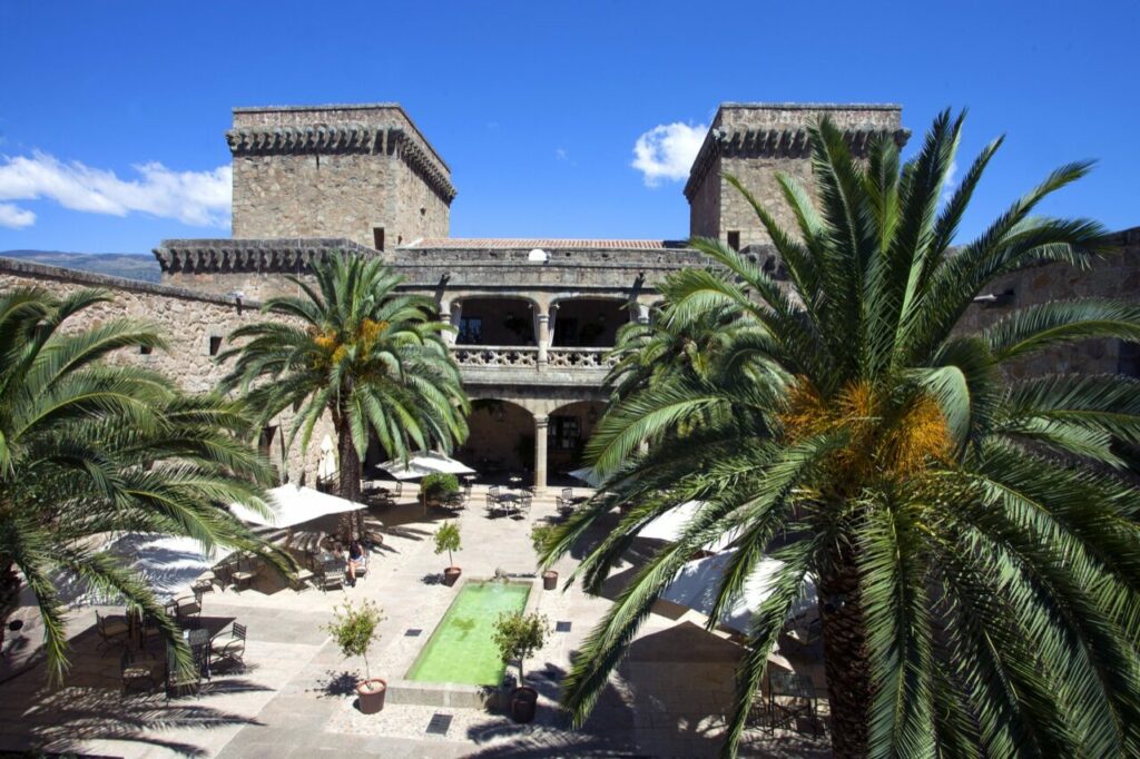 Palacio de los Condes de Oropesa (Turismo Extremadura)-Jarandilla de la Vera