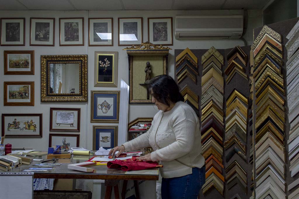 El Taller de Enmarcación: maestría de la madera convertida en arte