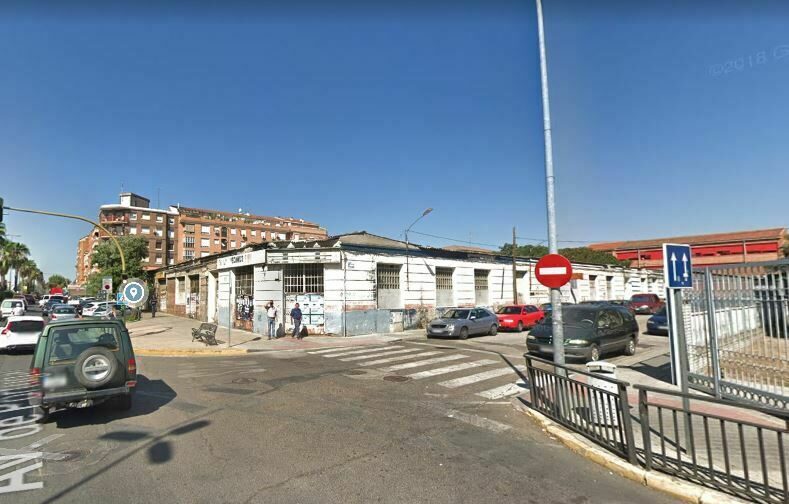 |2| Manzana de Puerta de Cuartos de Talavera (Google Maps)