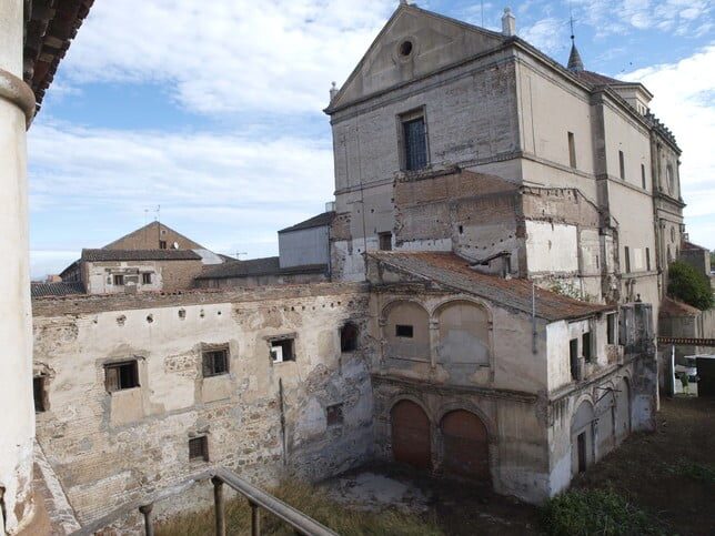 |3| Casa de los Canónigos