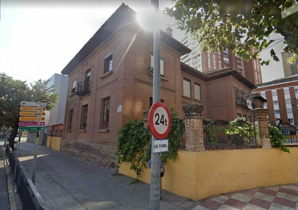 |7| Edificio del Colegio Nuestra Señora del Prado