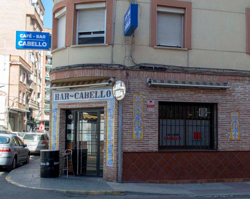 Fachada del Bar Cabello