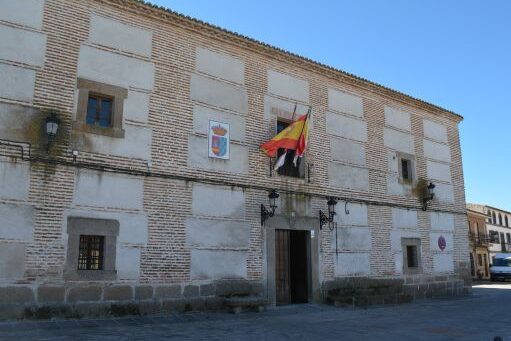 Ayuntamiento y Antiguo Hospital - Foto de la Diputación de Toledo