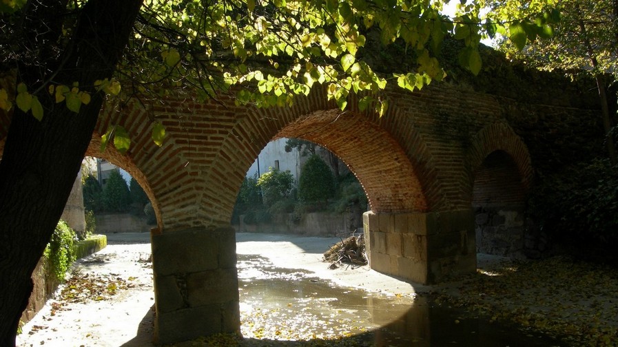 El puente sobre el arroyo - Foto del ayuntamiento de la localidad