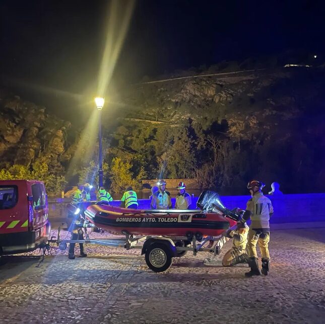 El Río Tajo trae consigo el hallazgo del cadáver de un hombre (Foto del perfil del grupo de bomberos de Toledo)