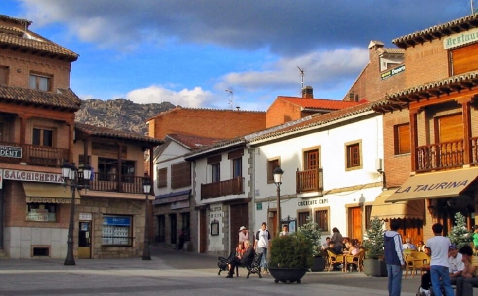 Descubre el pueblo más bonito de Madrid donde se come de lujo