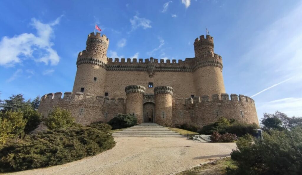 Descubre el pueblo más bonito de Madrid donde se come de lujo